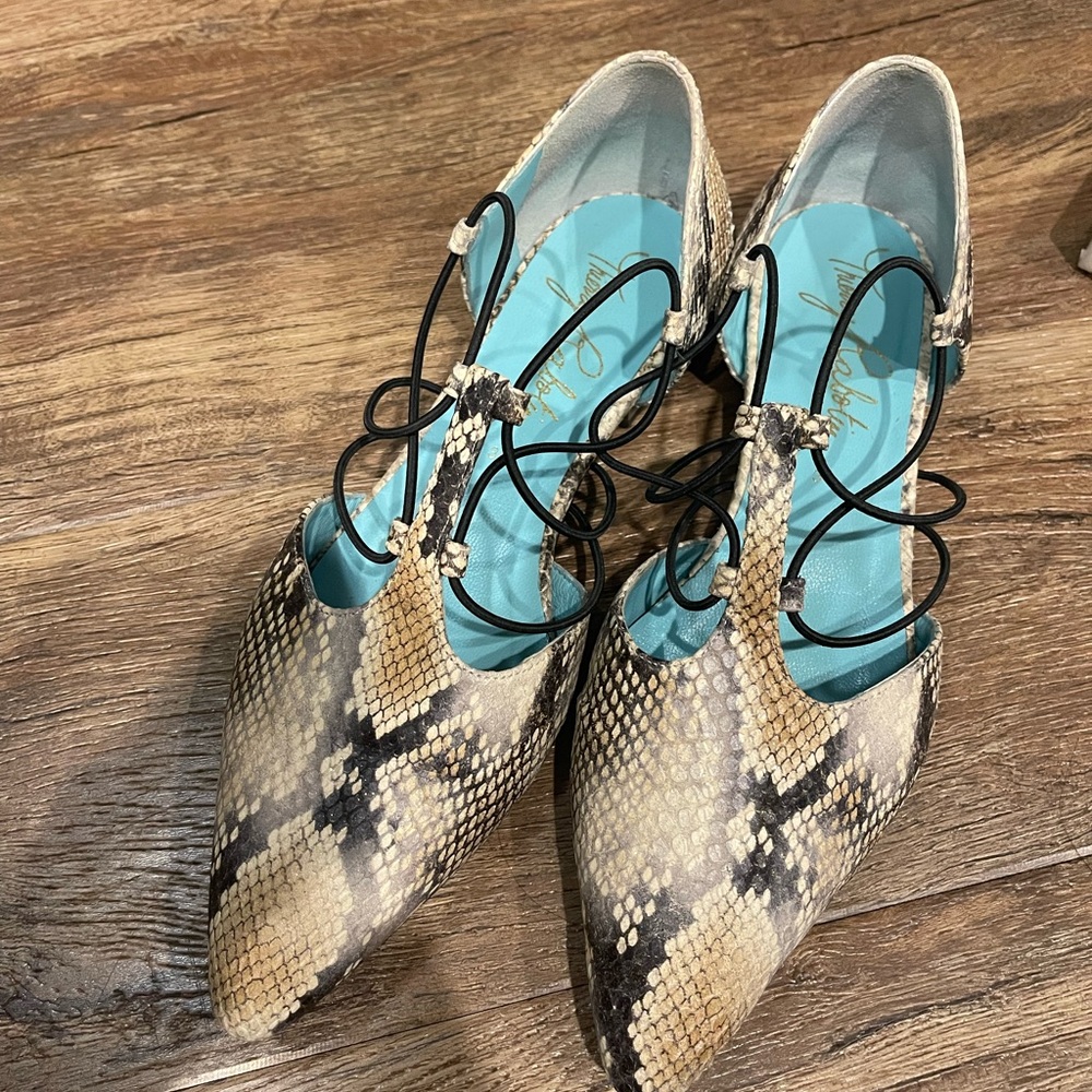 Beautiful made in Italy size 6